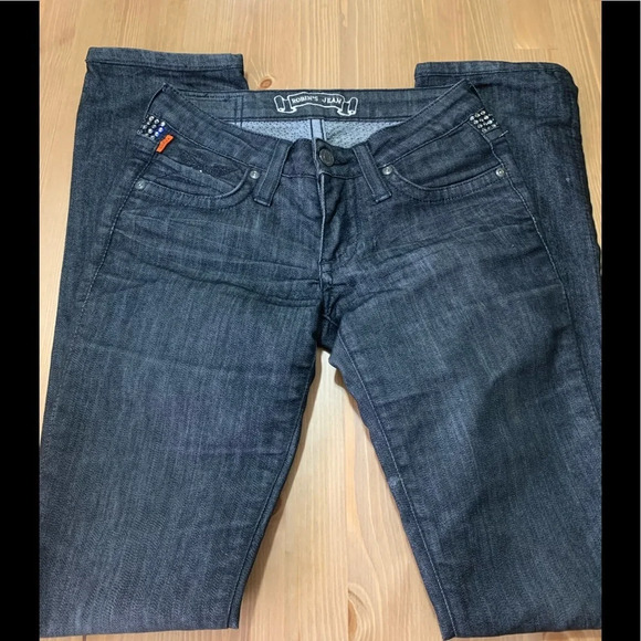 Robin’s Jeans - Picture 1 of 6